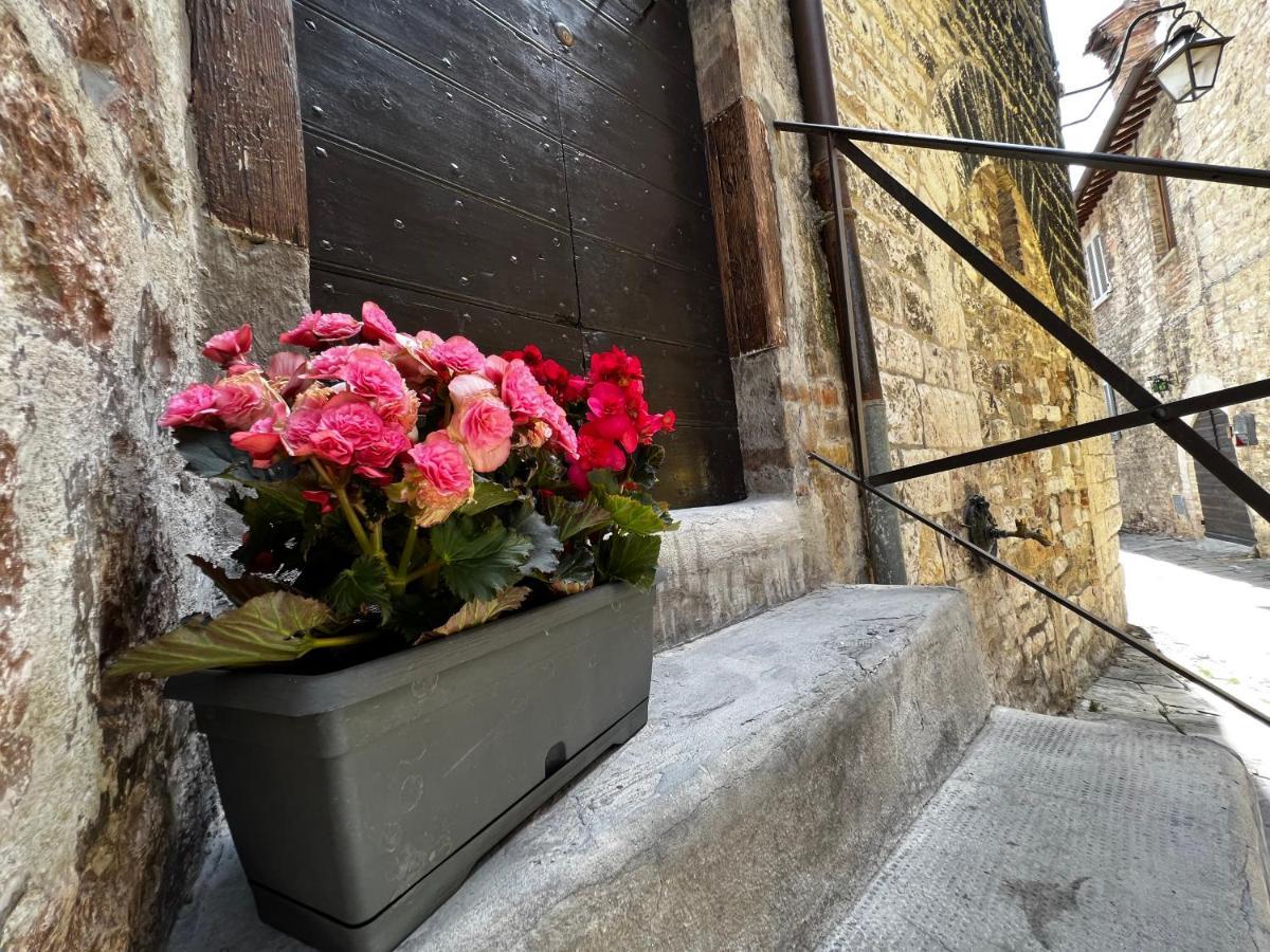 Dimora Casina Dell'Abbondanza Apartamento Gubbio Exterior foto